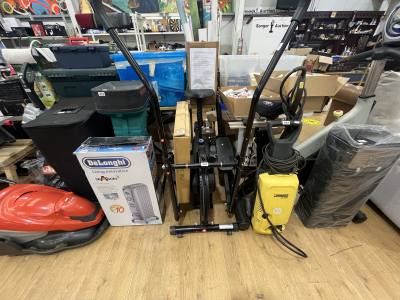CROSS TRAINER