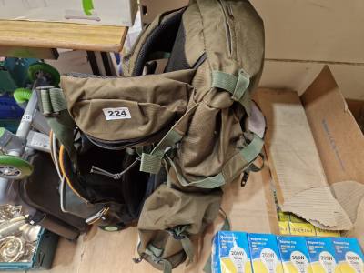 LOT OF RUCKSACKS