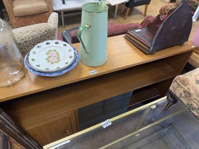 LAMINATE BOOKCASE