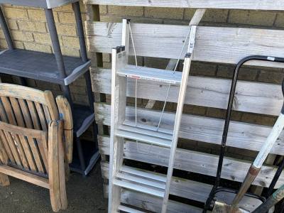 LOFT LADDER