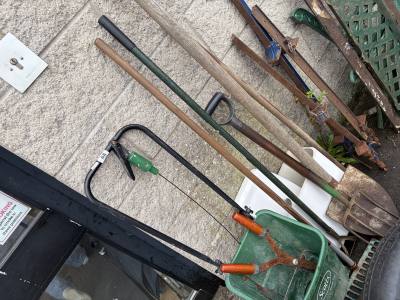 SEED SPREADER + TOOLS