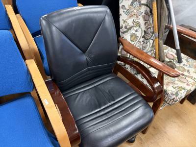 SWIVEL CHAIR