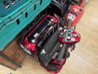 MOBILITY SCOOTER + BATTERY (NO KEY OR CHARGER)
