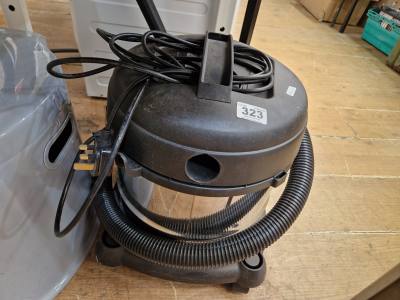 INDUSTRIAL VACUUM