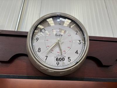 RETRO STYLE CLOCK
