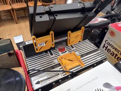 TOOLTRONICS ROUTER TABLE