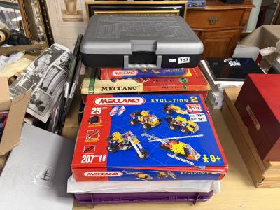 COLLECTION OF MECCANO ITEMS