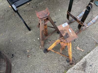 PAIR OF AXLE STANDS