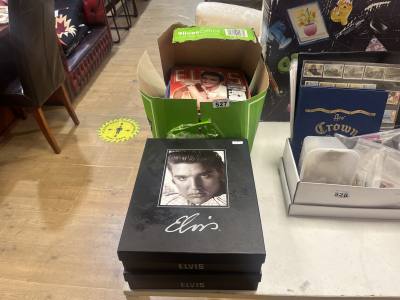 COLLECTION OF ELVIS MEMORABILIA 