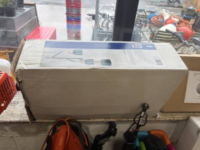 NEW 3 LIGHT CEILING LIGHT