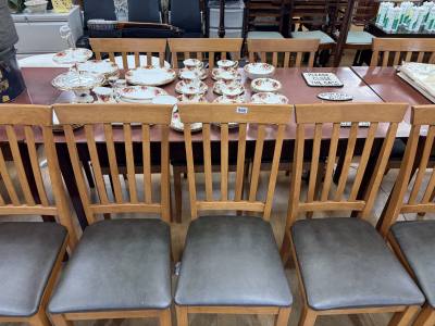 TABLE + 6 X CHAIRS
