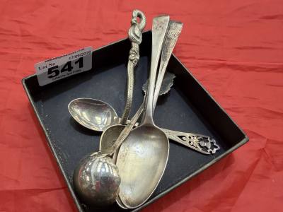 BOX OF SILVER SPOONS (80 GRAMS)