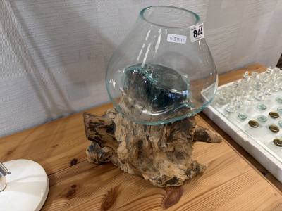 MOLTEN GLASS VASE