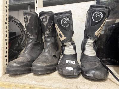 2 X PAIRS OF MOTORBIKE BOOTS