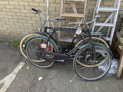 2 X VINTAGE RALEIGH BIKES