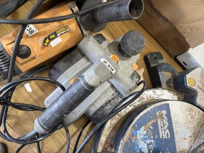 TITAN ELECTRIC WOOD PLANER (NEEDS PLUG)