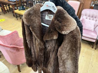 DRUCKER FUR COAT