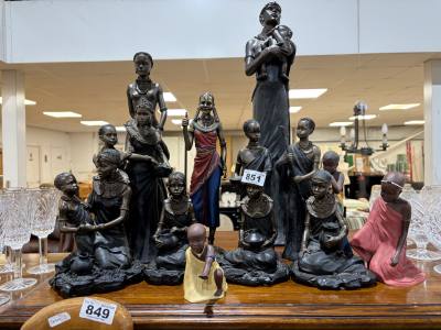 LOT OF AFRICAN FIGURES