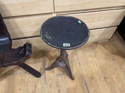CAST IRON BASE STOOL