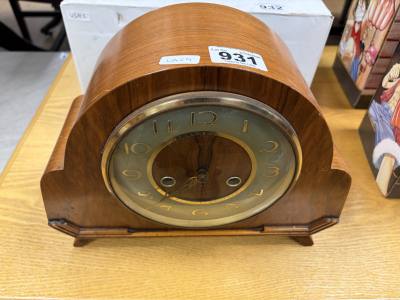 VINTAGE ARCHED MANTLE CLOCK