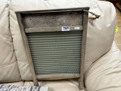 VICTORIAN WASHBOARD