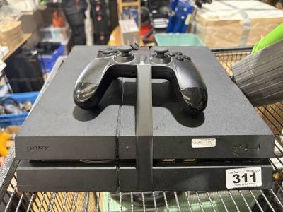 PS4 + CONTROLLER (BLACK)