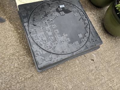 MANHOLE COVER