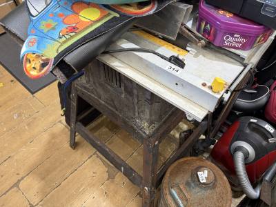 TABLE SAW