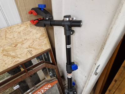 BIKE TRIPOD STAND