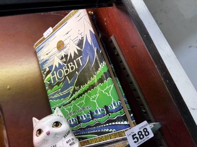 90'S THE HOBBIT BOOK