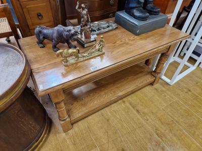 OAK COFFEE TABLE