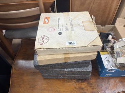 LOT OF PICTURE PLATES