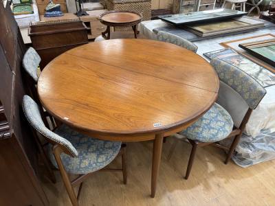 TEAK EXTENDABLE TABLE + 4 X CHAIRS