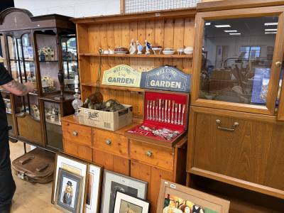 PINE DRESSER