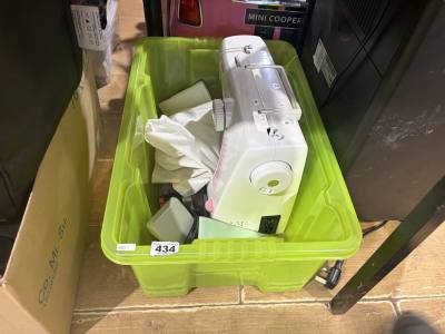 TOYOTA SEWING MACHINE + ACCESSORIES