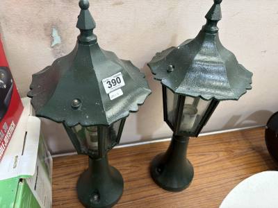 2 X OUTSIDE LIGHTS