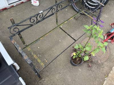 CAST BENCH FOR REPAIR