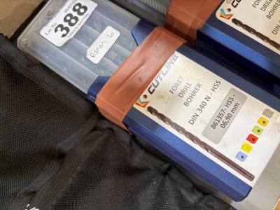 LOT OF DRILL BITS