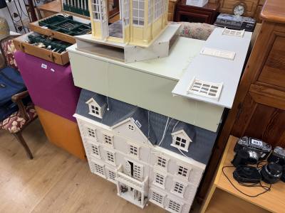 MAYFAIRS CREAM DOLLHOUSE KIT