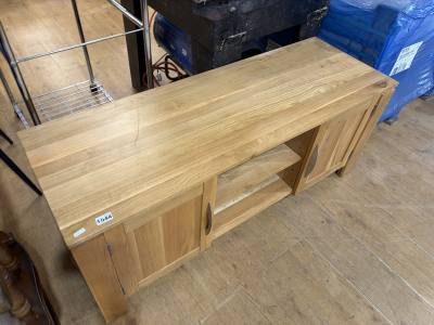 OAK TV STAND
