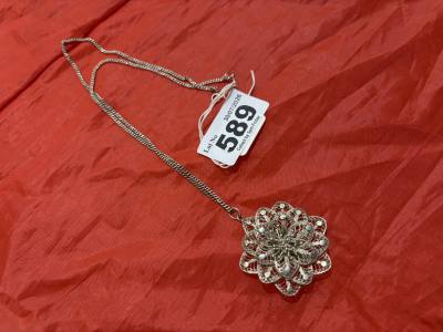 SILVER CHAIN + PENDANT