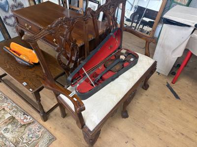 CARVED BENCH ON BALL AND CLAW