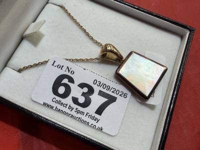 9CT CHAIN + MOP PENDANT (6.1GRAMS)
