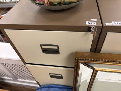 4 DRAWER FILE CABINET + KEY 