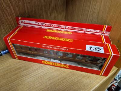 2 X HORNBY CARRIAGES