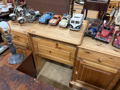 PINE DESK