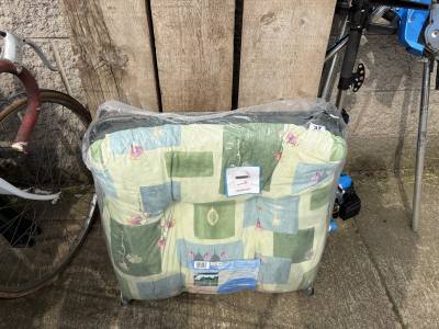 UNUSED SUN LOUNGER