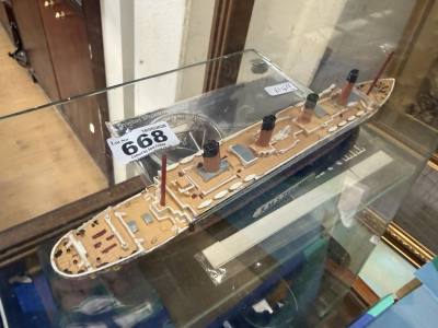 TITANIC BOAT + COIN