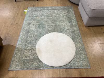 2 X RUGS