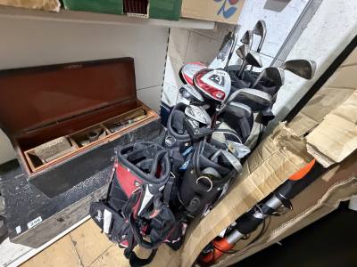 4 X GOLF BAGS + CLUBS